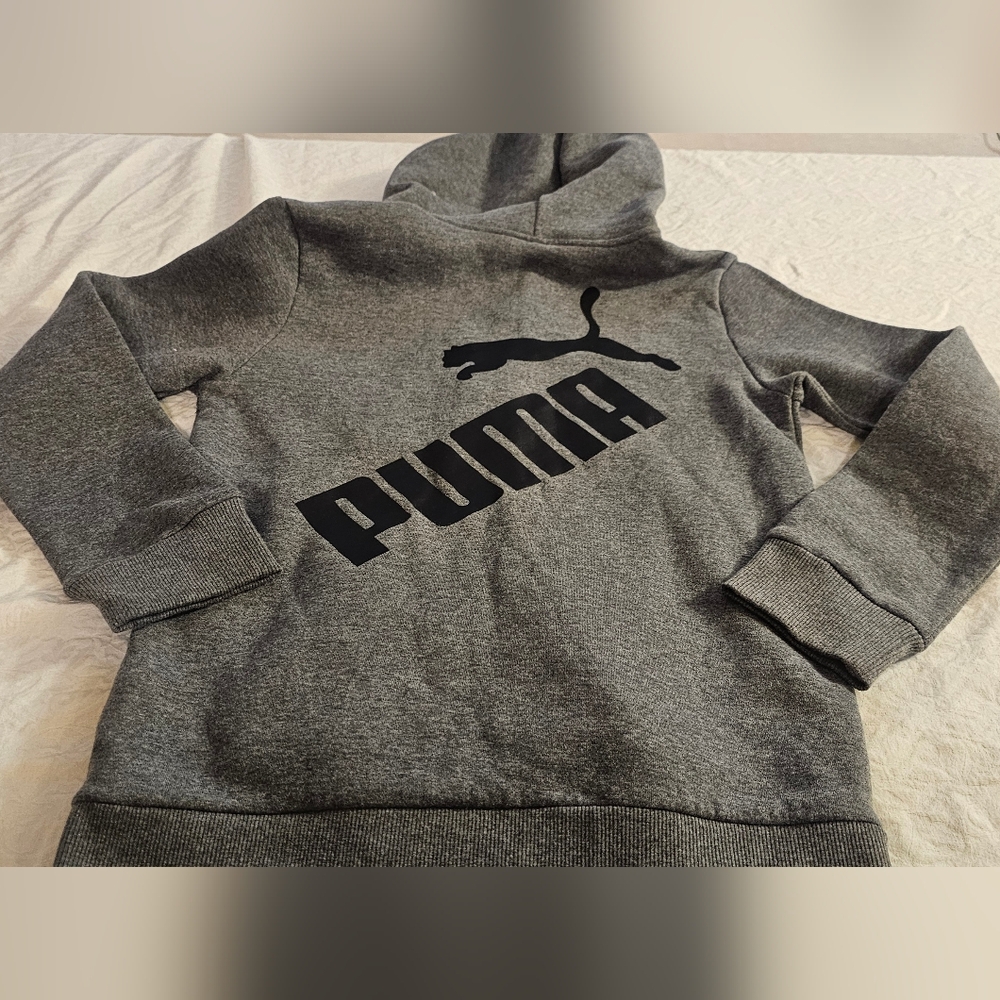 Puma Boys Black Zip Up Hoodie Logo NWT Size 10/12 M